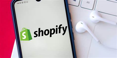 The Advantages of Opening Your E-commerce Store on Shopify.